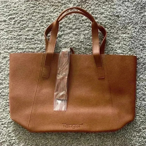 New Tanger Outlets Leather Bag - Picture 1 of 1